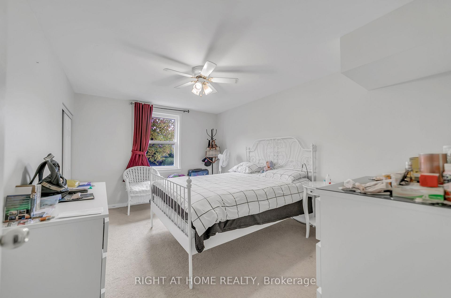 Photo 38 of 22 Hamilton Drive, Newmarket, Huron Heights-Leslie Valley — HOMEH