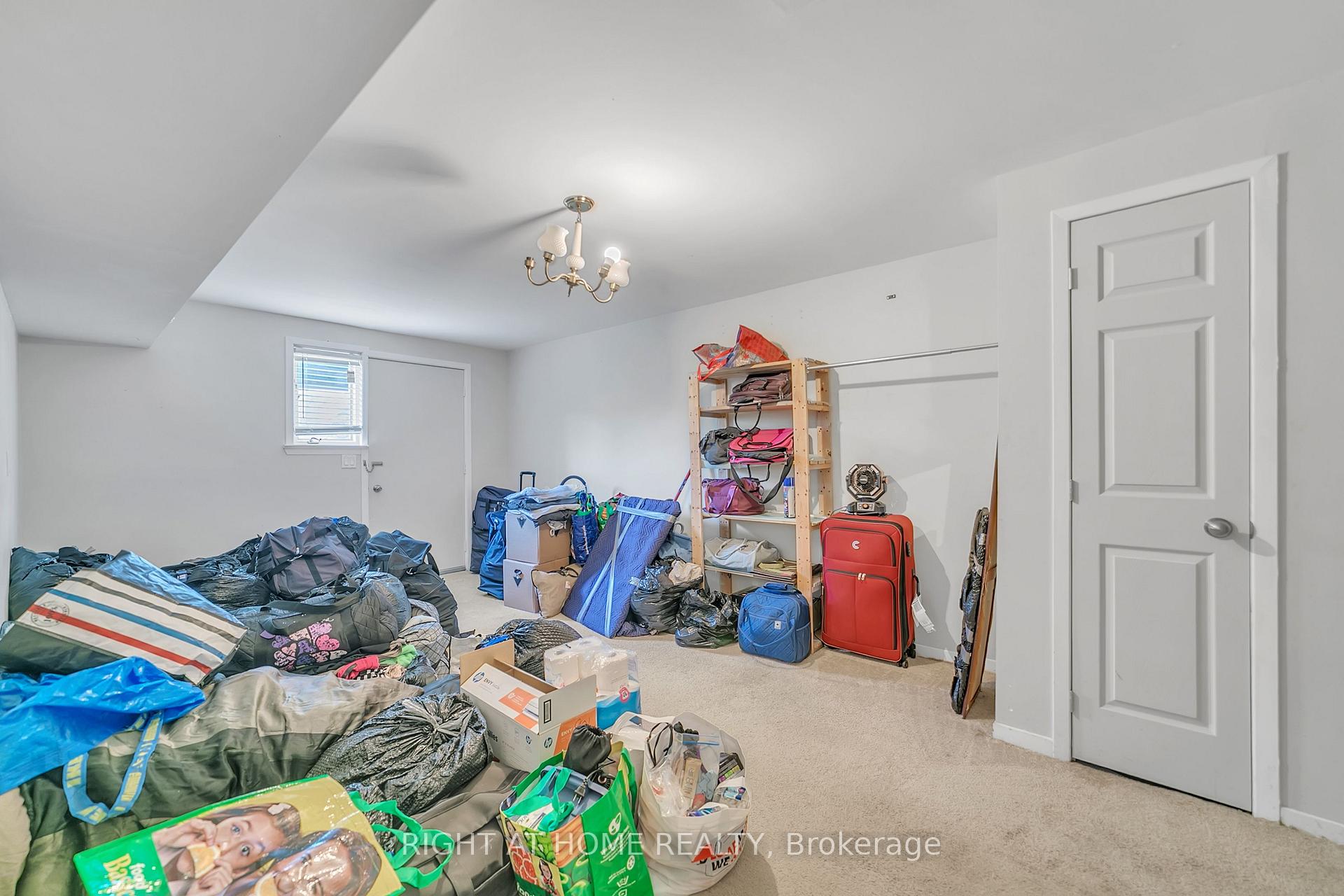 Photo 45 of 22 Hamilton Drive, Newmarket, Huron Heights-Leslie Valley — HOMEH