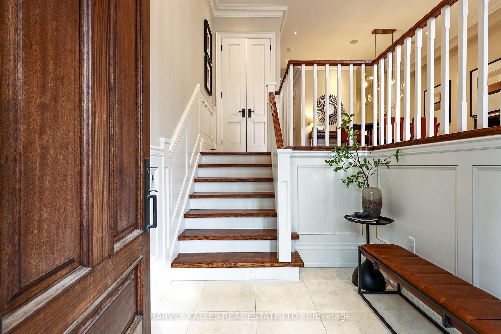 Photo 3 of 344 Fairlawn Avenue, Toronto, Bedford Park-Nortown — HOMEH