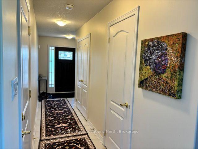 Photo 4 of 20 Foley Crescent, Collingwood — HOMEH