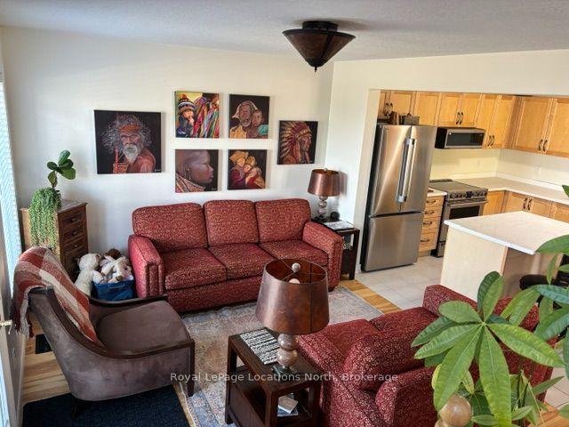 Photo 9 of 20 Foley Crescent, Collingwood — HOMEH