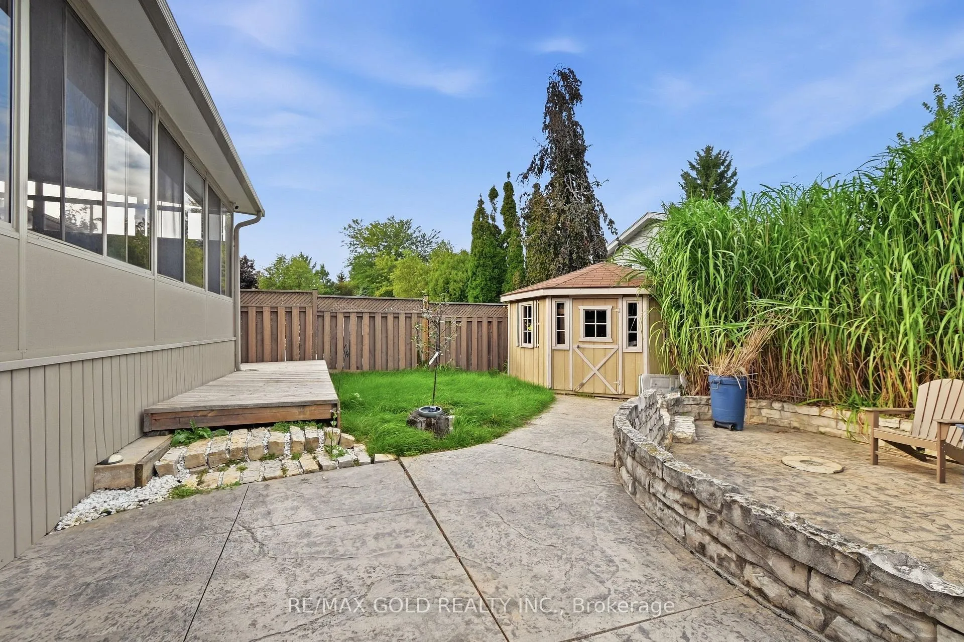 Photo 46 of 8 Garden Path, Chatham-Kent, Chatham — HOMEH