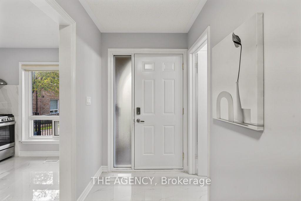 Photo 2 of Unit 32, 1 Wootten Way S, Markham, Sherwood-Amberglen — HOMEH