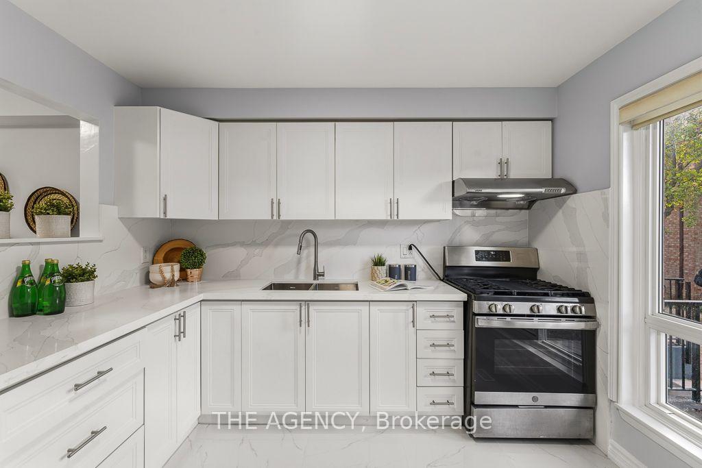 Photo 4 of Unit 32, 1 Wootten Way S, Markham, Sherwood-Amberglen — HOMEH