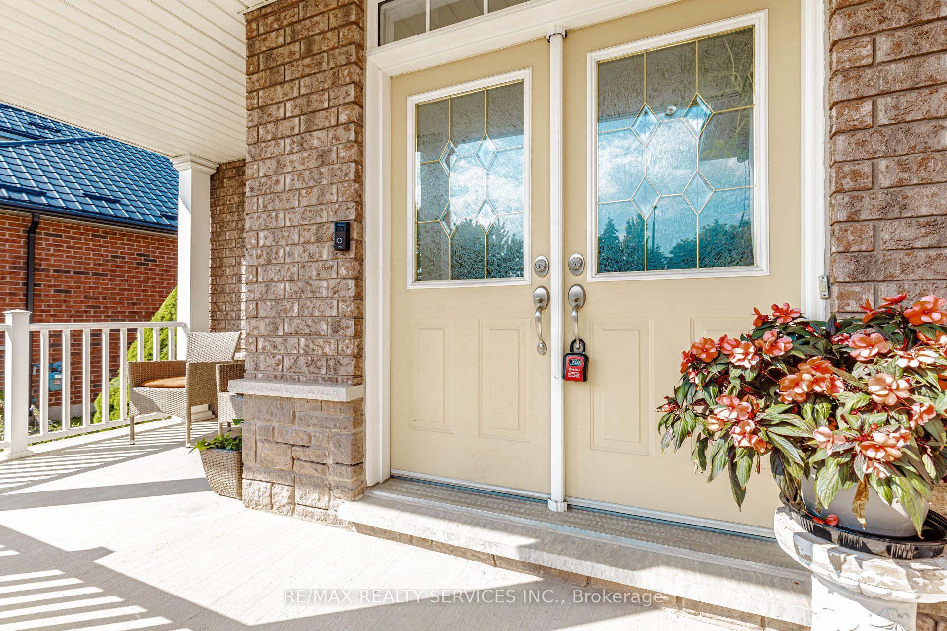 Photo 3 of 128 Valleywood Boulevard, Caledon, Rural Caledon — HOMEH