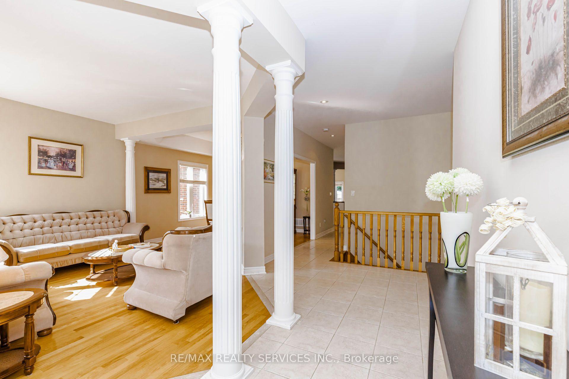 Photo 6 of 128 Valleywood Boulevard, Caledon, Rural Caledon — HOMEH