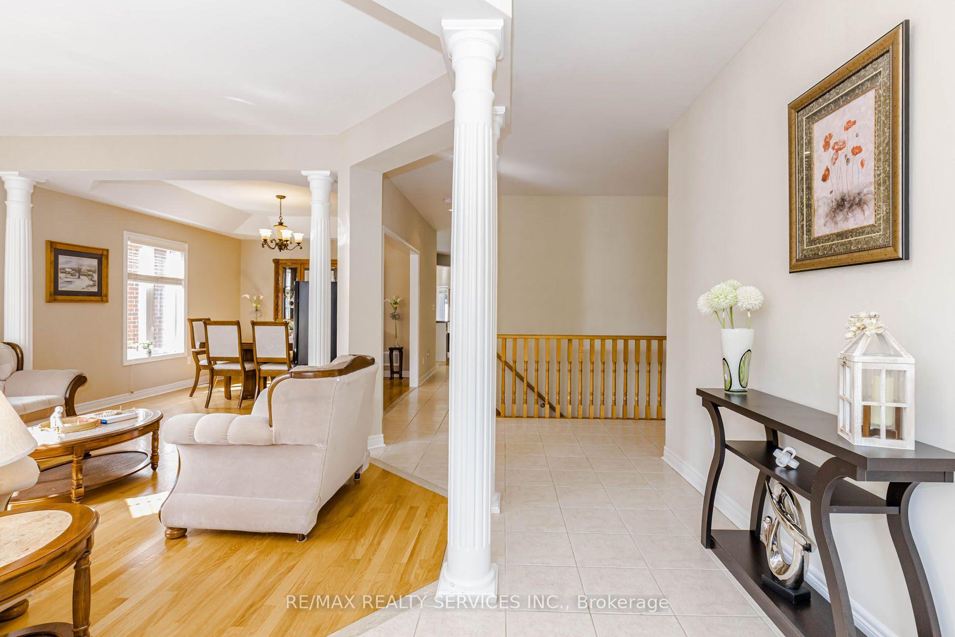 Photo 7 of 128 Valleywood Boulevard, Caledon, Rural Caledon — HOMEH