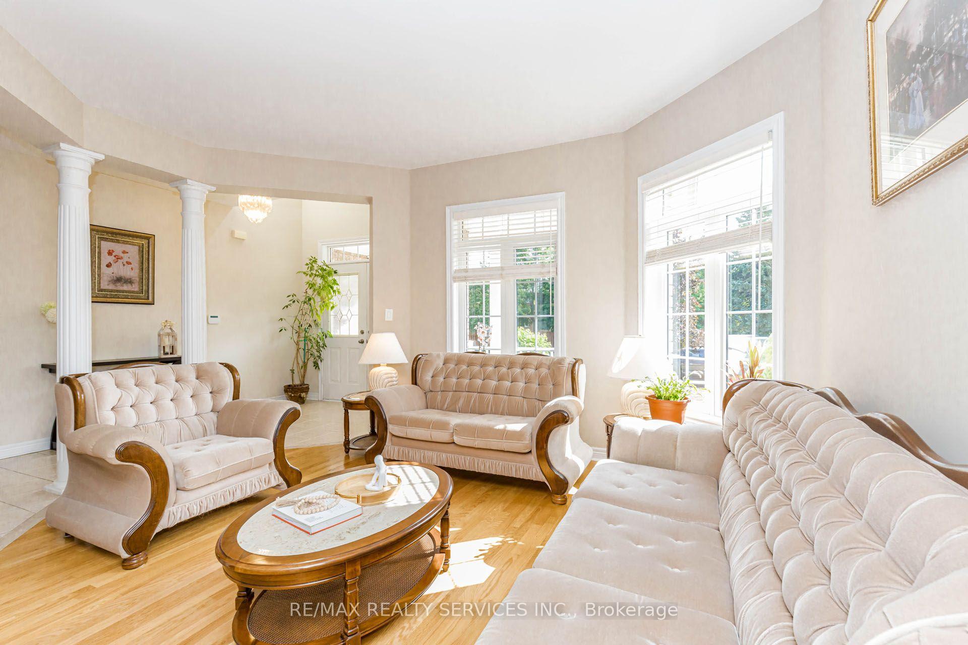 Photo 8 of 128 Valleywood Boulevard, Caledon, Rural Caledon — HOMEH