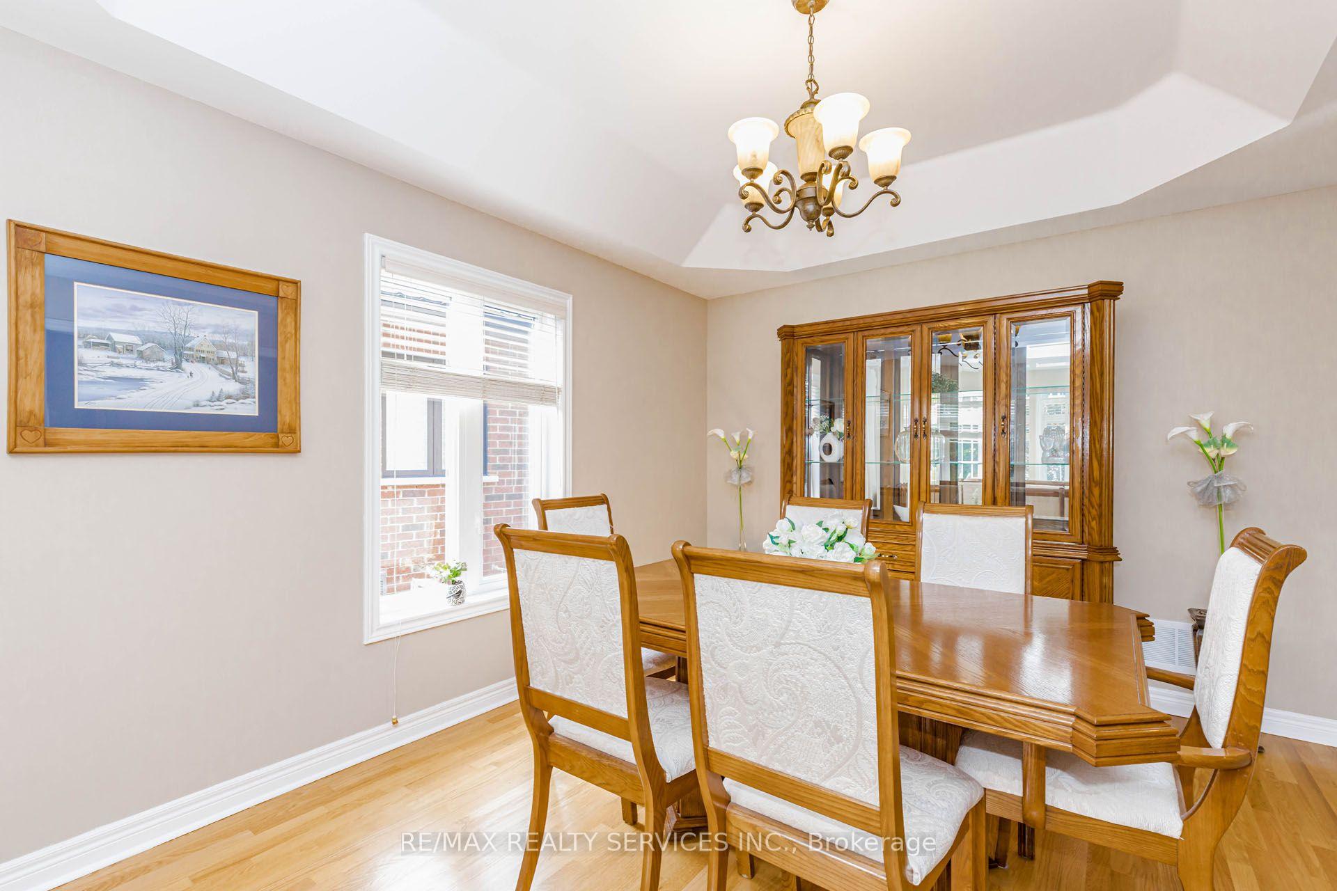 Photo 10 of 128 Valleywood Boulevard, Caledon, Rural Caledon — HOMEH
