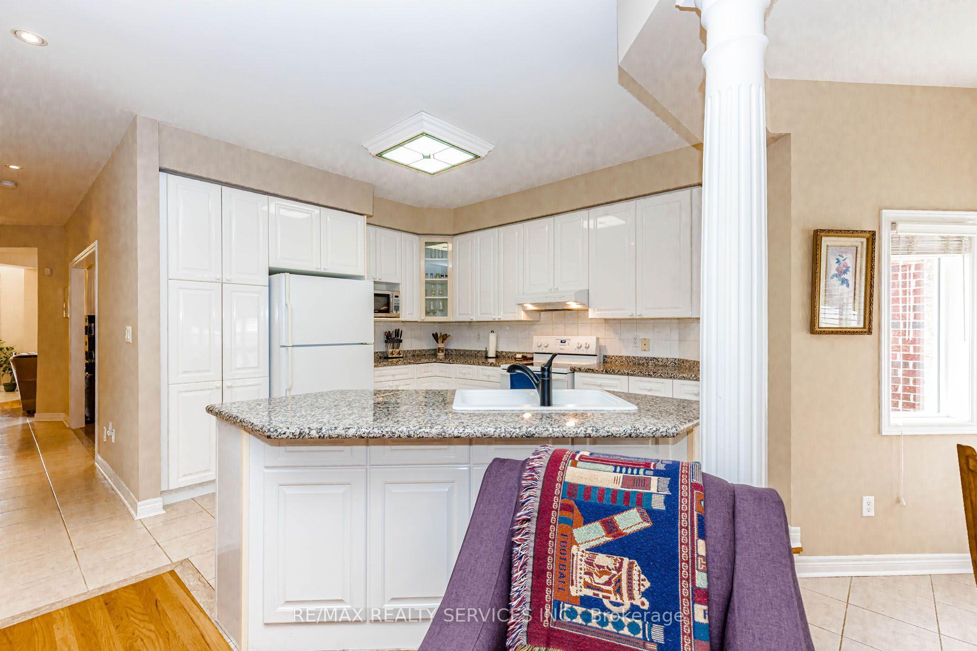 Photo 14 of 128 Valleywood Boulevard, Caledon, Rural Caledon — HOMEH