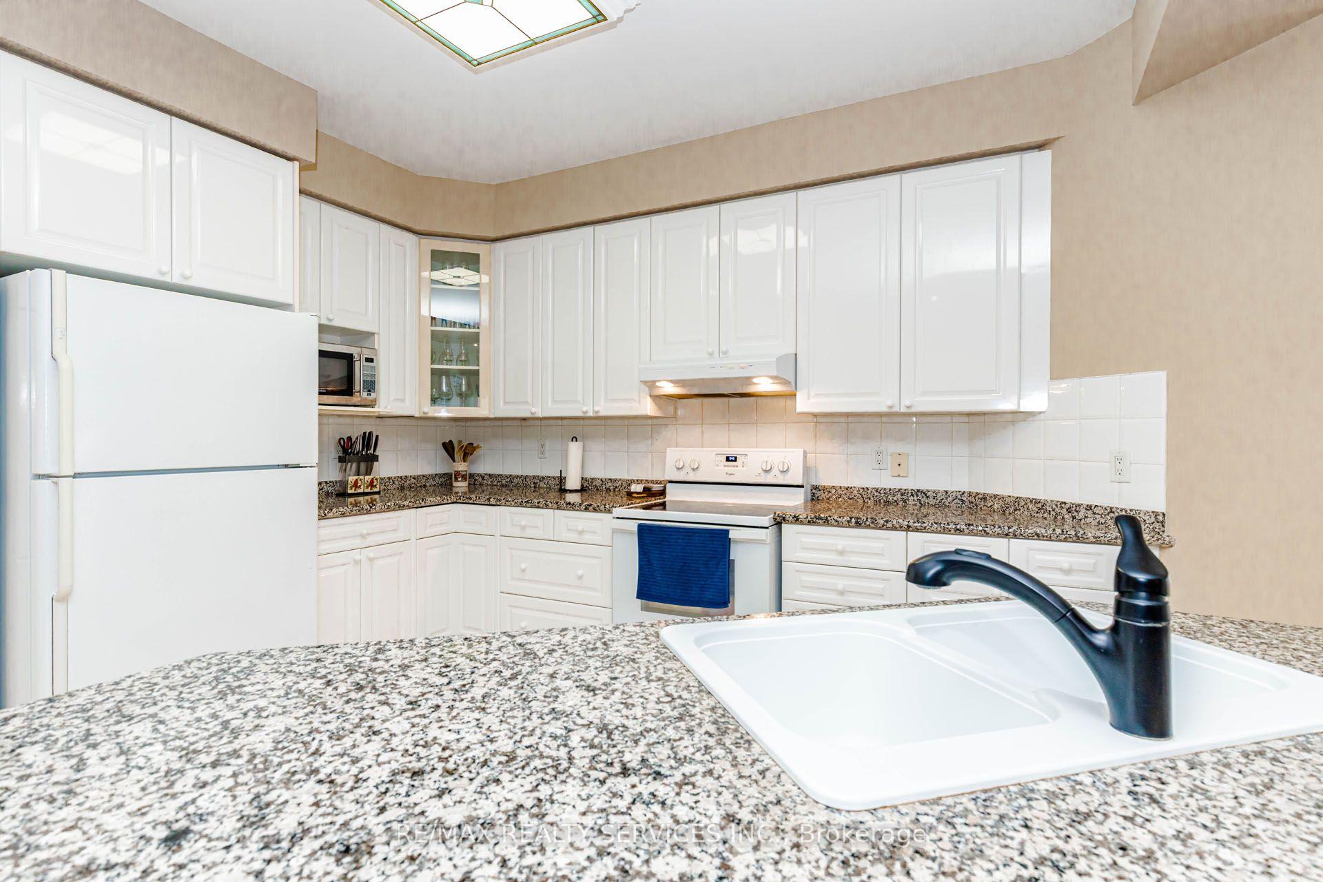 Photo 15 of 128 Valleywood Boulevard, Caledon, Rural Caledon — HOMEH
