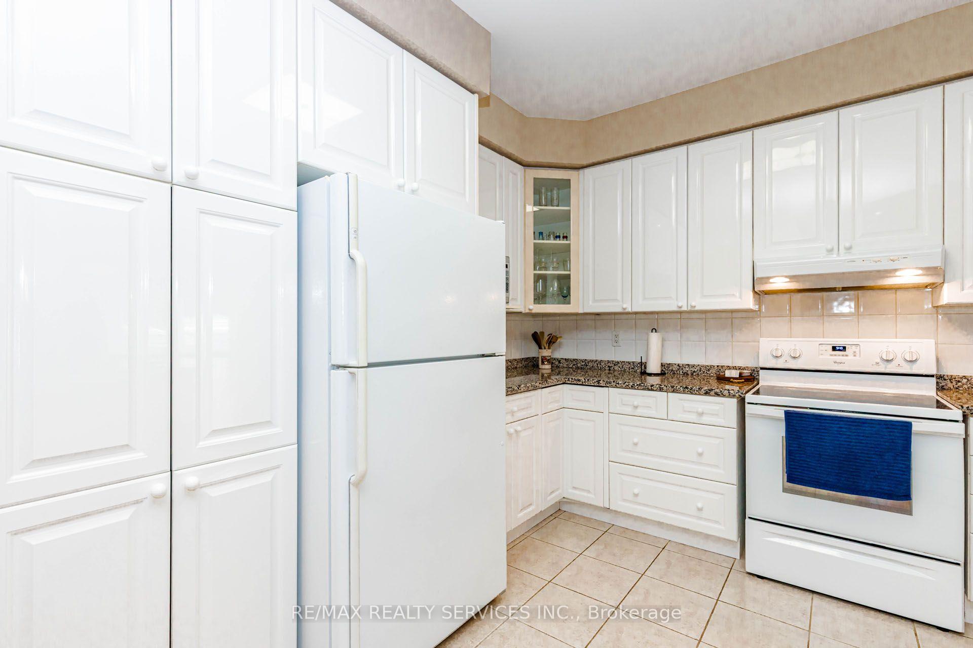 Photo 16 of 128 Valleywood Boulevard, Caledon, Rural Caledon — HOMEH