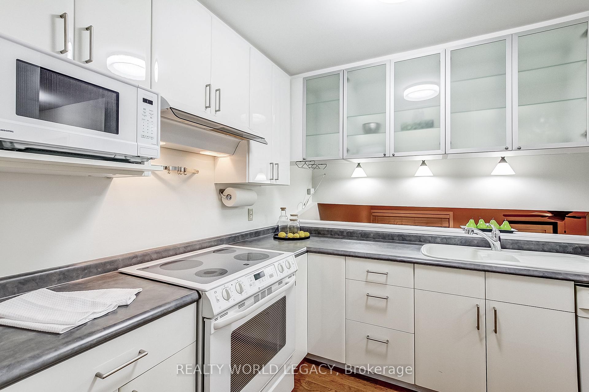 Photo 11 of Unit 1, 1580 Kerns Road, Burlington, Tyandaga — HOMEH