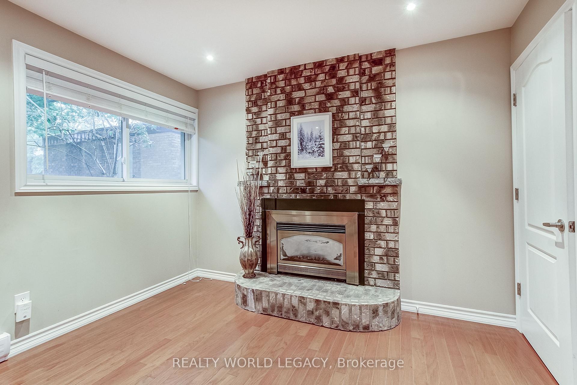 Photo 20 of Unit 1, 1580 Kerns Road, Burlington, Tyandaga — HOMEH