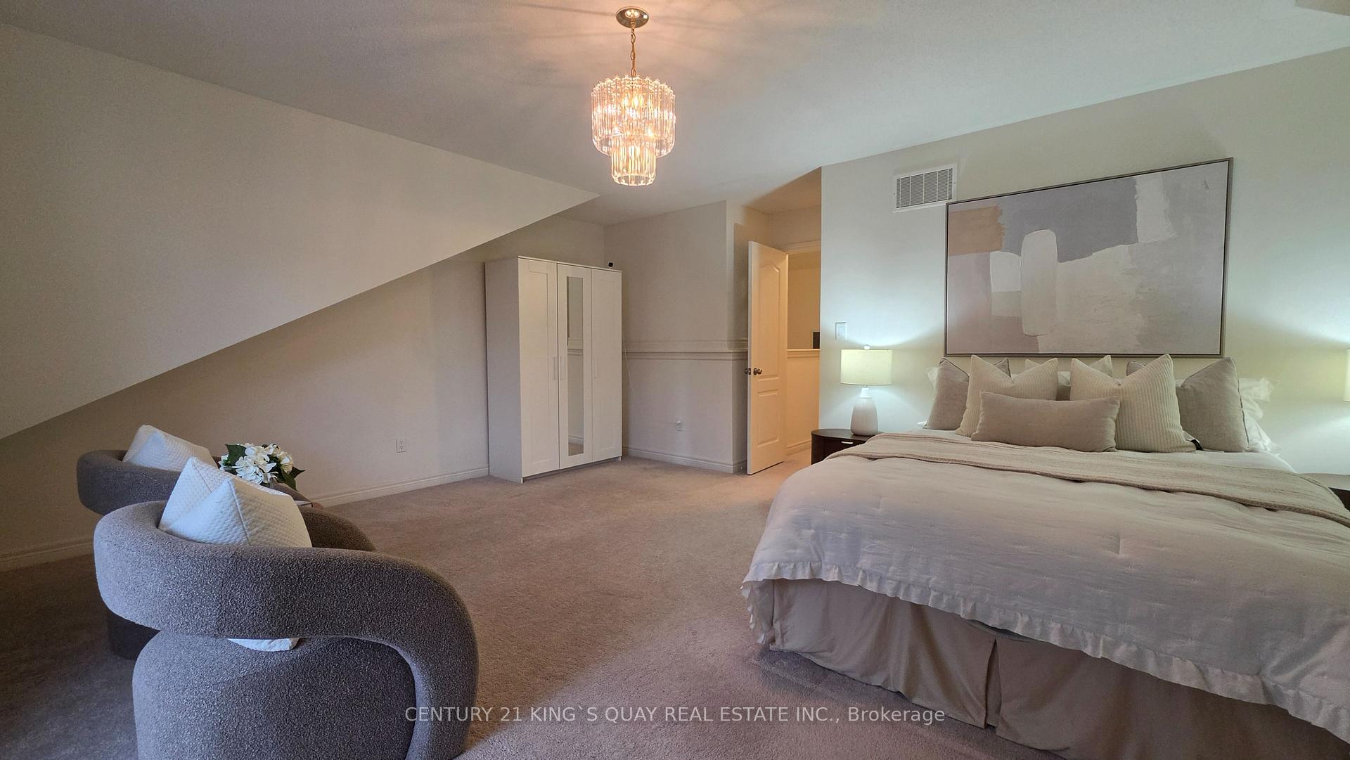 Photo 24 of 360 William Graham Drive, Aurora, Rural Aurora — HOMEH