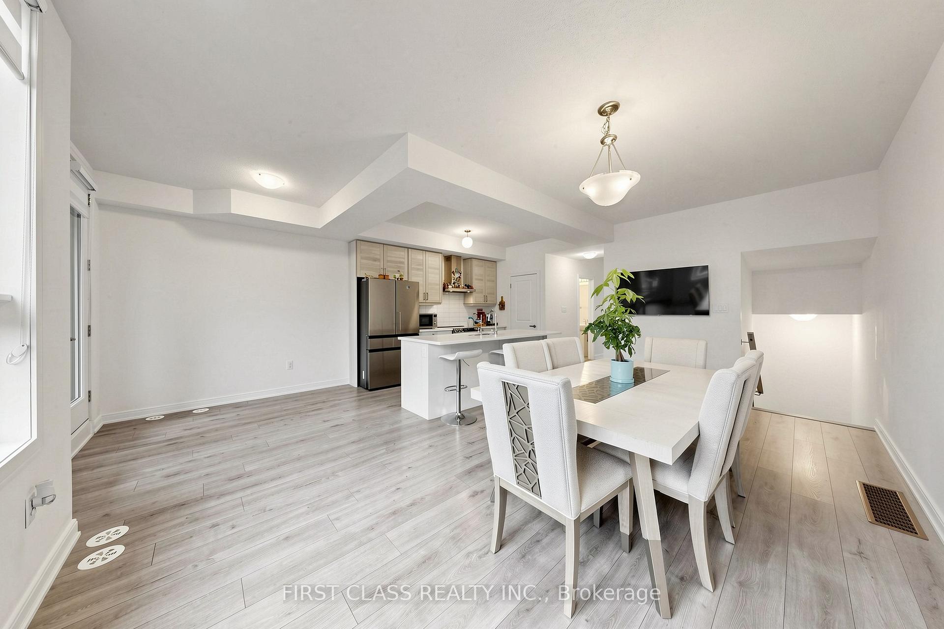 Photo 17 of 55 Red Maple Lane, Barrie, Painswick South — HOMEH