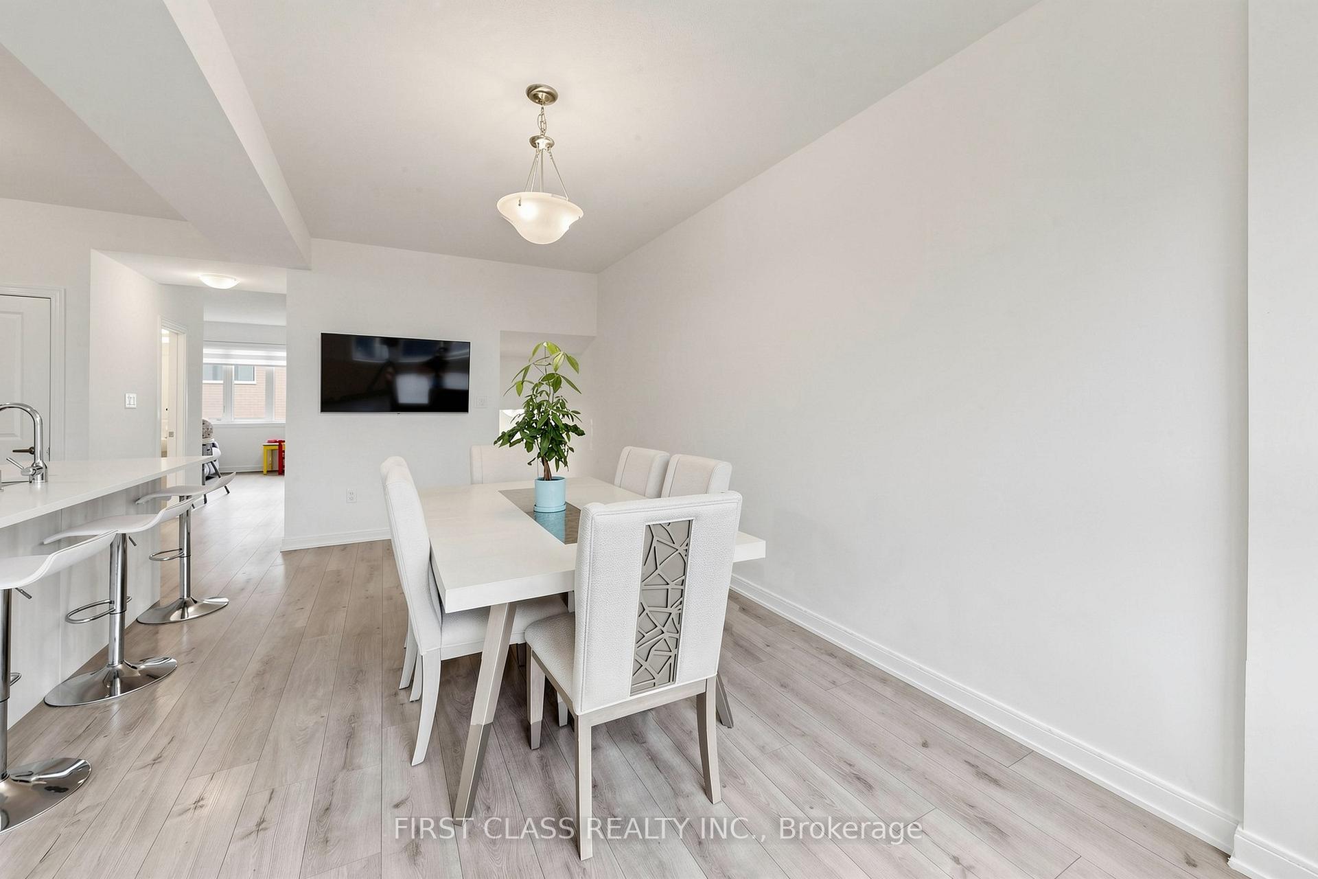 Photo 18 of 55 Red Maple Lane, Barrie, Painswick South — HOMEH
