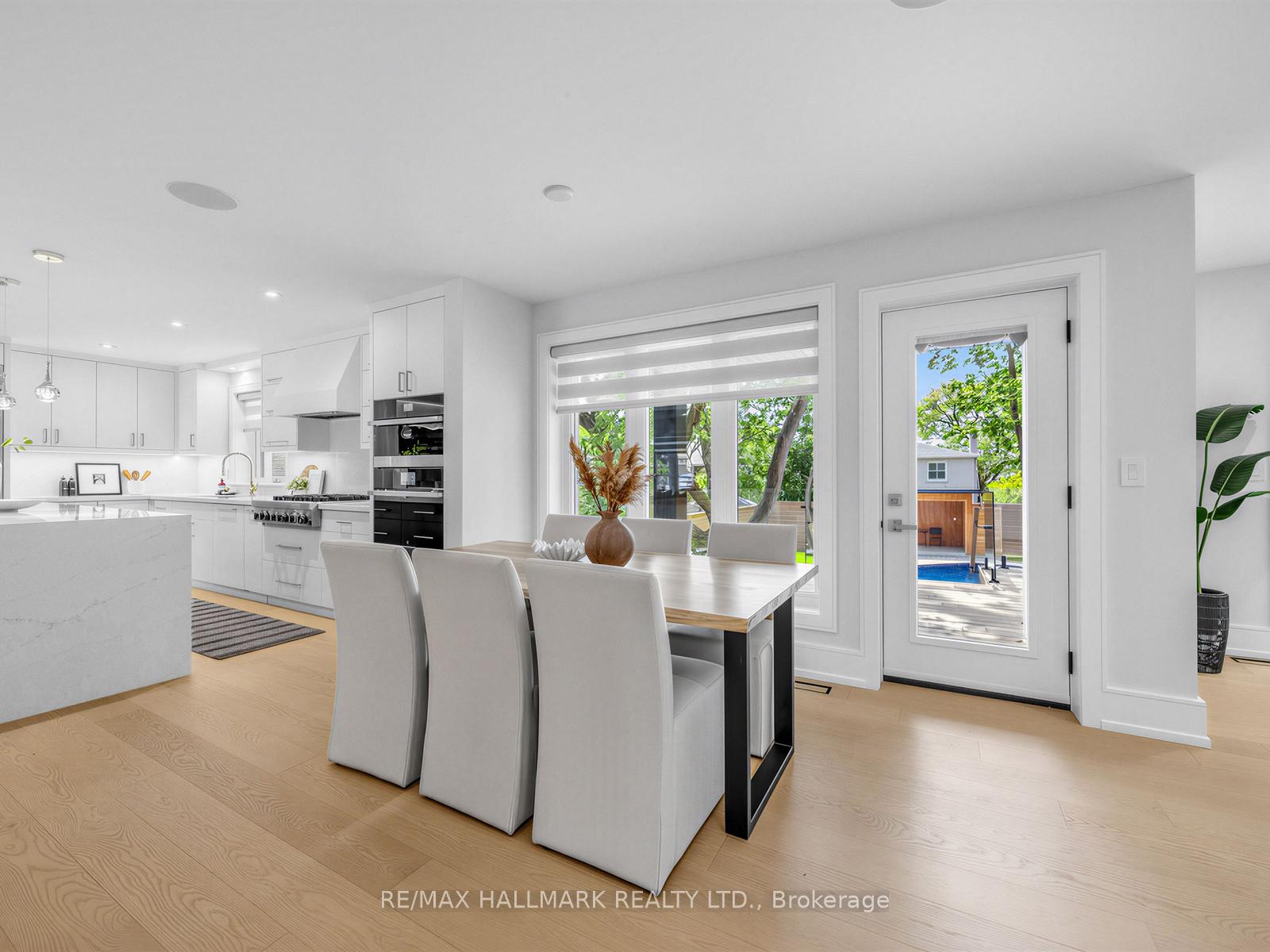 Photo 15 of 30 Kellythorne Drive, North York, Parkwoods-Donalda — HOMEH