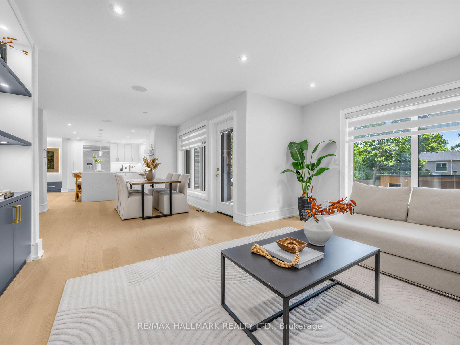 Photo 20 of 30 Kellythorne Drive, North York, Parkwoods-Donalda — HOMEH