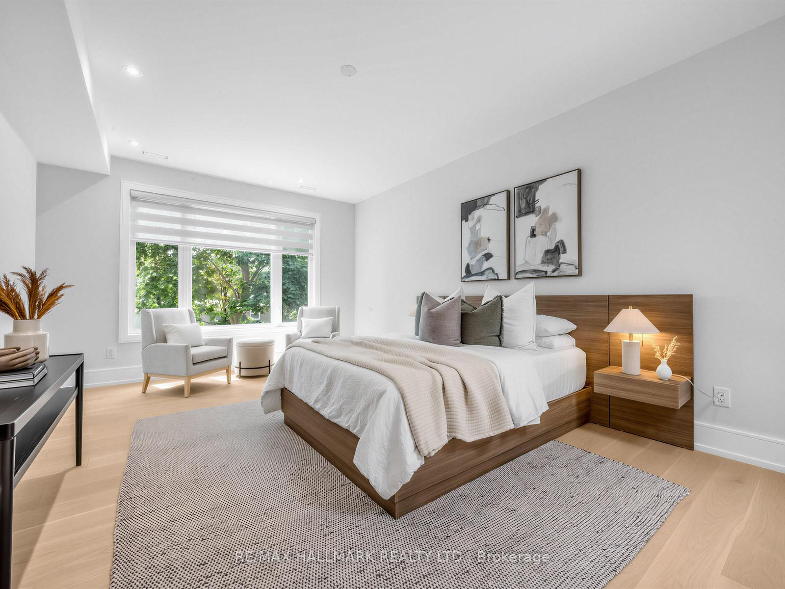 Photo 23 of 30 Kellythorne Drive, North York, Parkwoods-Donalda — HOMEH