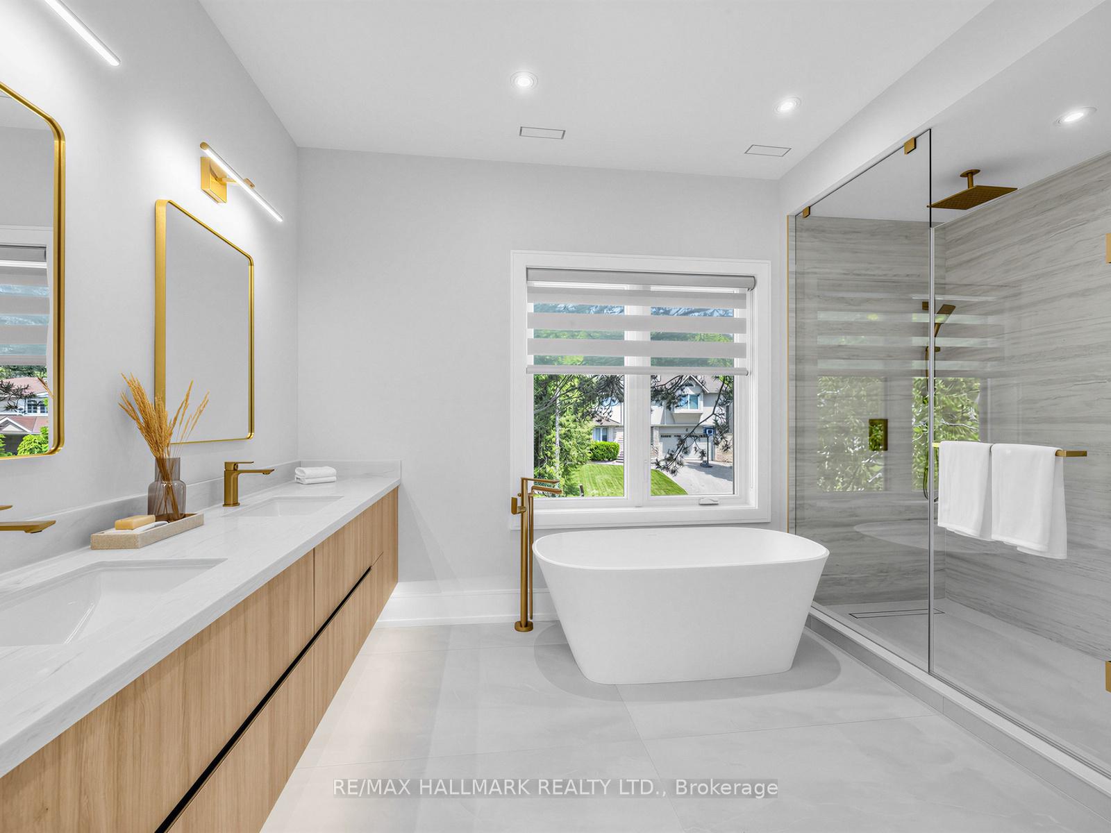 Photo 27 of 30 Kellythorne Drive, North York, Parkwoods-Donalda — HOMEH