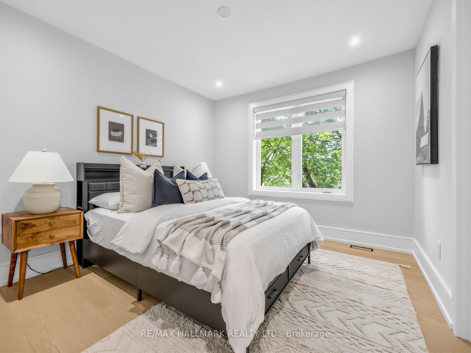 Photo 31 of 30 Kellythorne Drive, North York, Parkwoods-Donalda — HOMEH