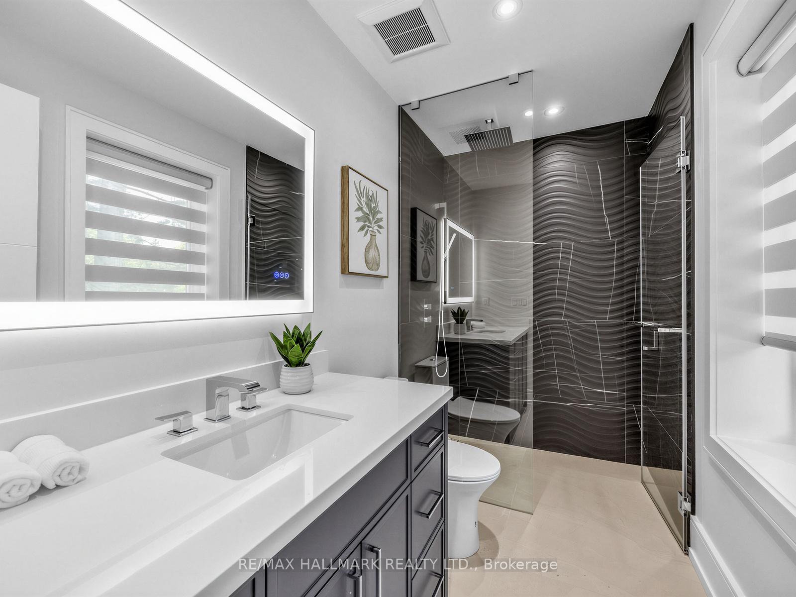 Photo 34 of 30 Kellythorne Drive, North York, Parkwoods-Donalda — HOMEH
