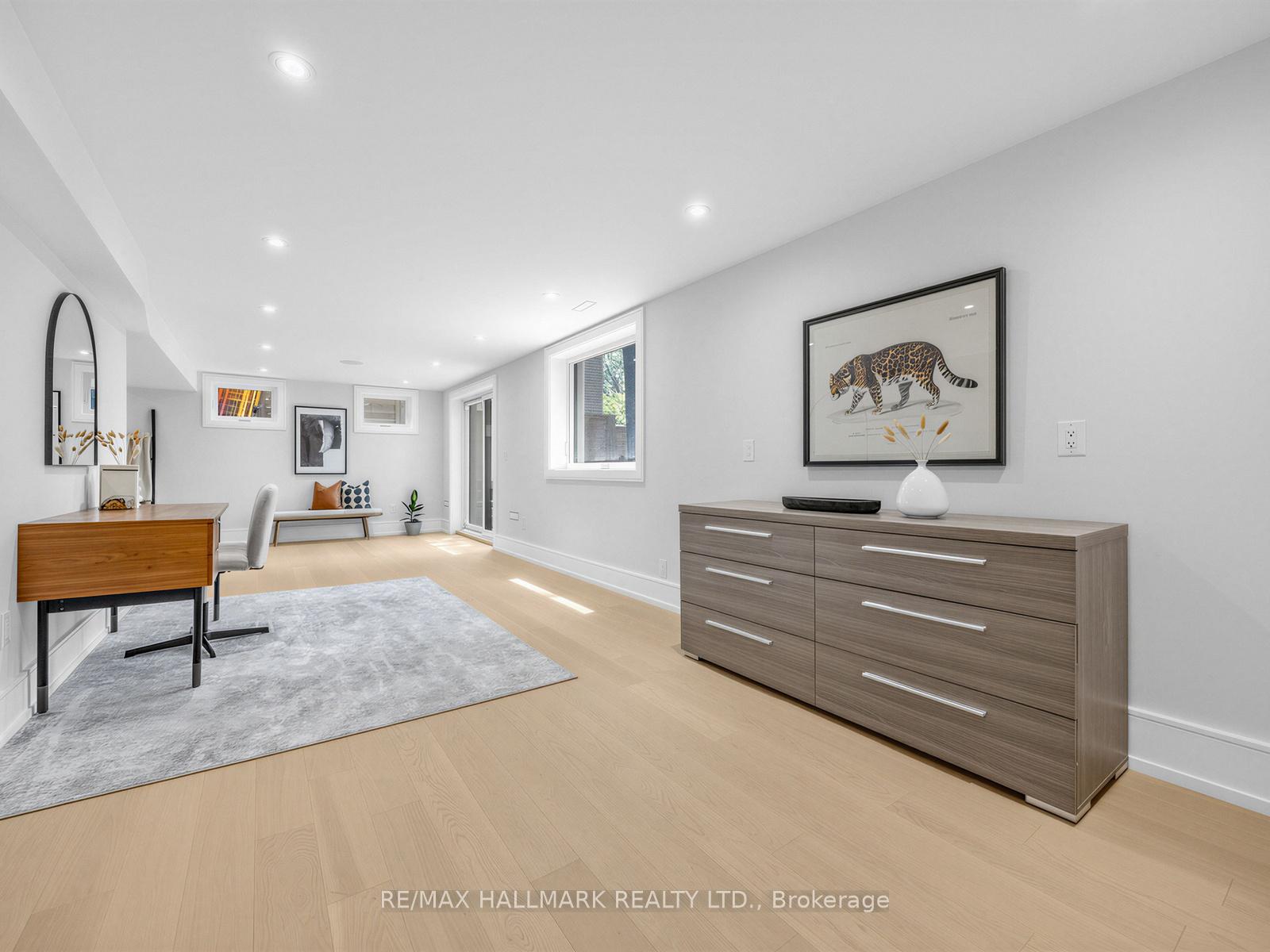 Photo 40 of 30 Kellythorne Drive, North York, Parkwoods-Donalda — HOMEH