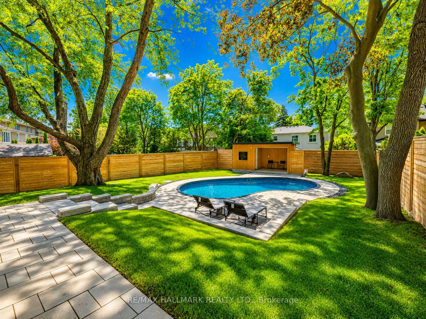 Photo 45 of 30 Kellythorne Drive, North York, Parkwoods-Donalda — HOMEH