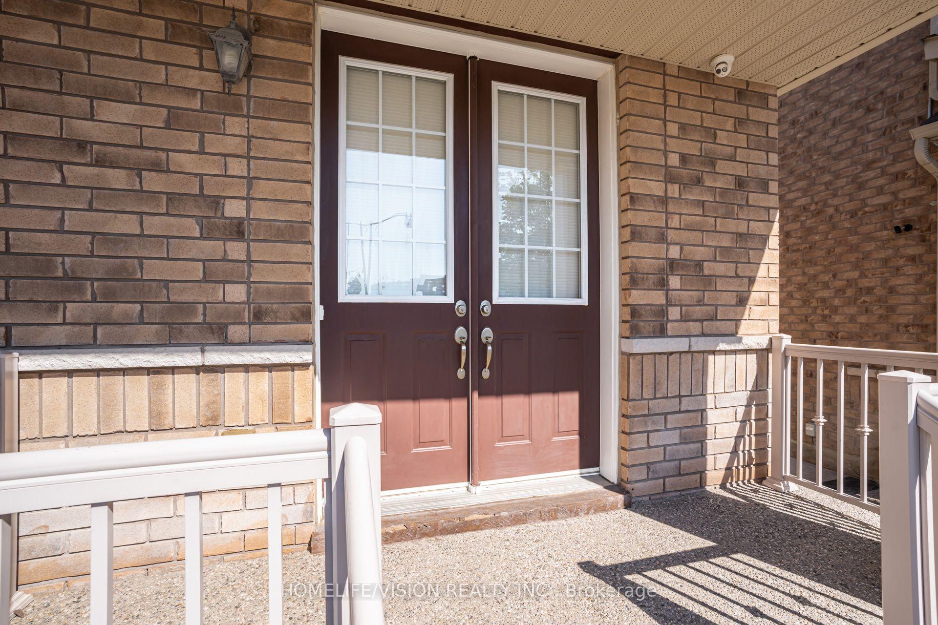 Photo 2 of 383 Royal West Drive, Brampton, Credit Valley — HOMEH