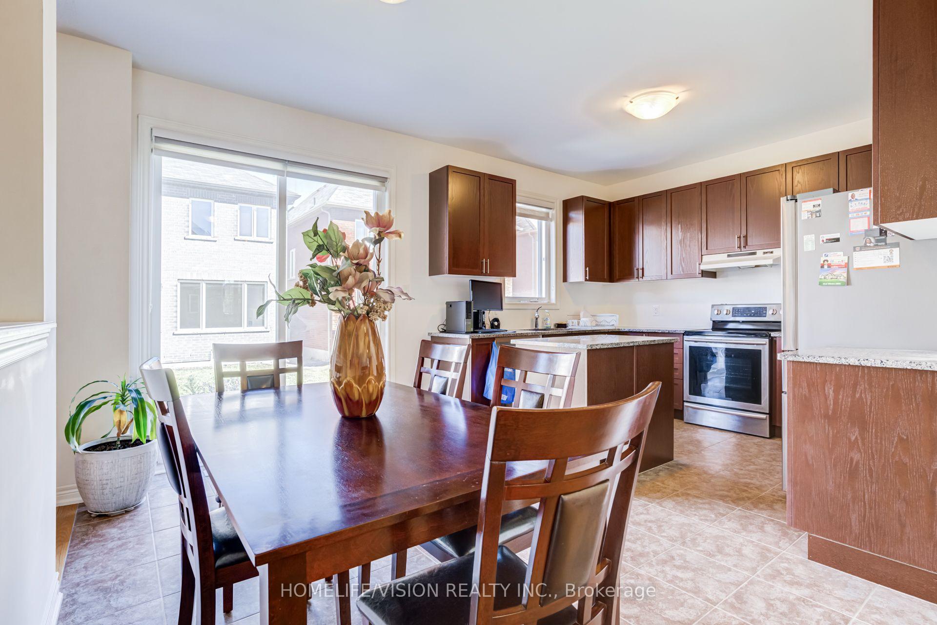 Photo 16 of 383 Royal West Drive, Brampton, Credit Valley — HOMEH