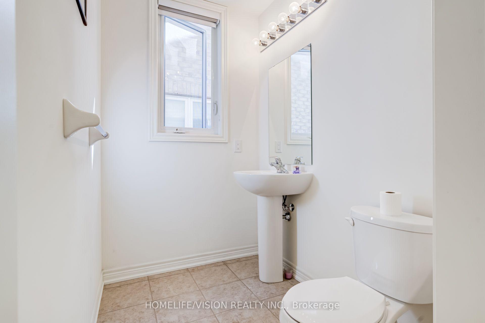 Photo 19 of 383 Royal West Drive, Brampton, Credit Valley — HOMEH