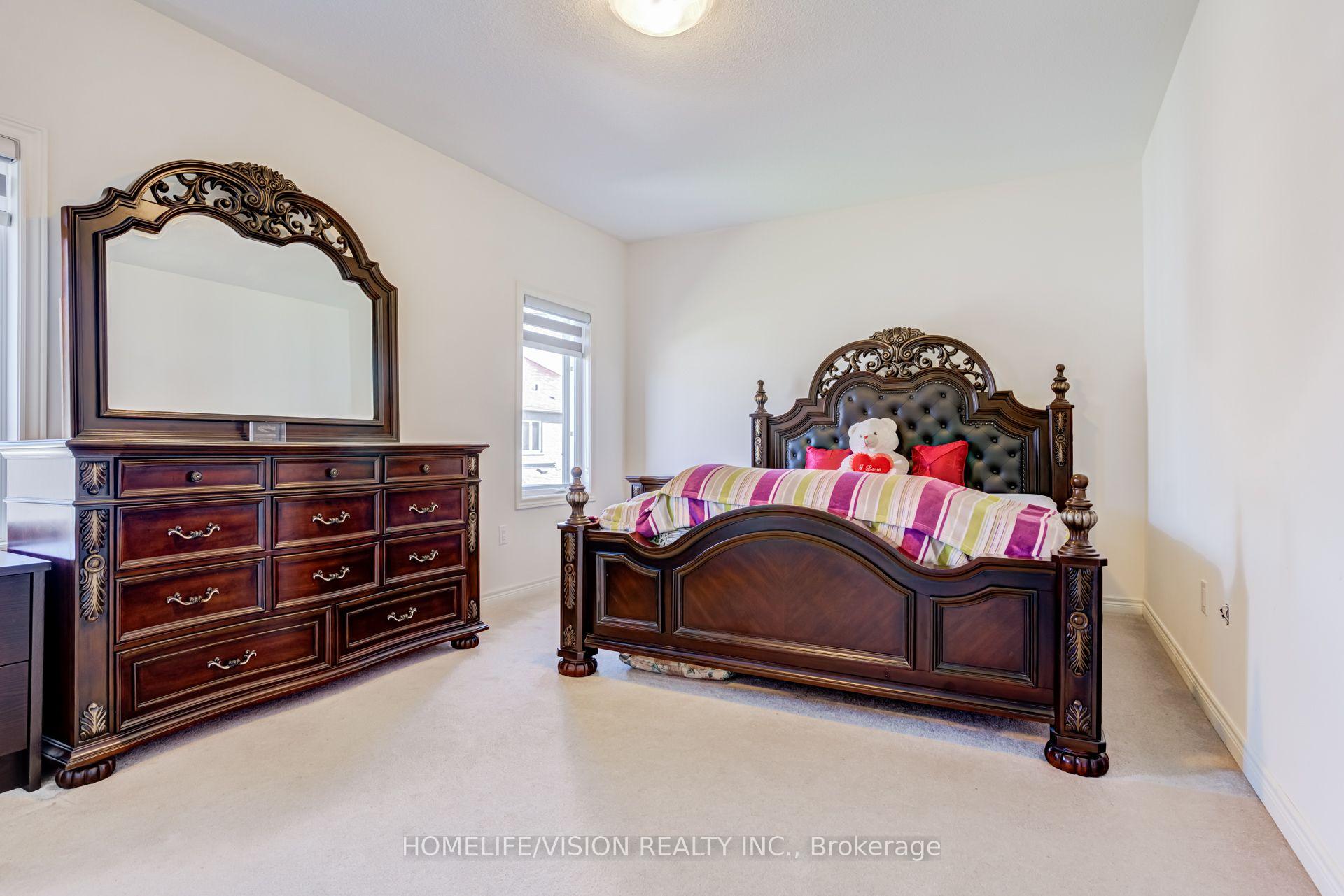 Photo 23 of 383 Royal West Drive, Brampton, Credit Valley — HOMEH