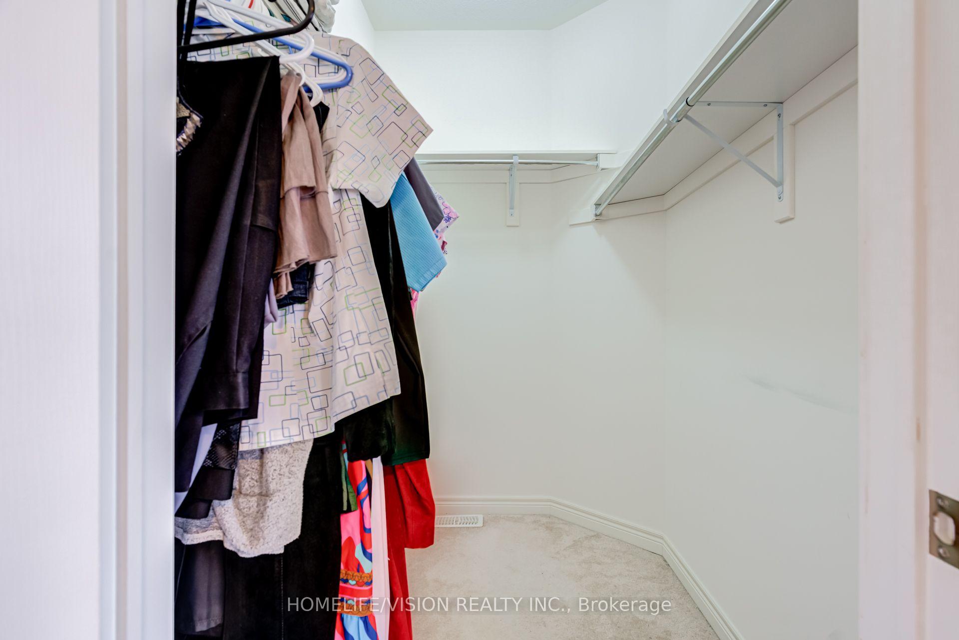 Photo 26 of 383 Royal West Drive, Brampton, Credit Valley — HOMEH