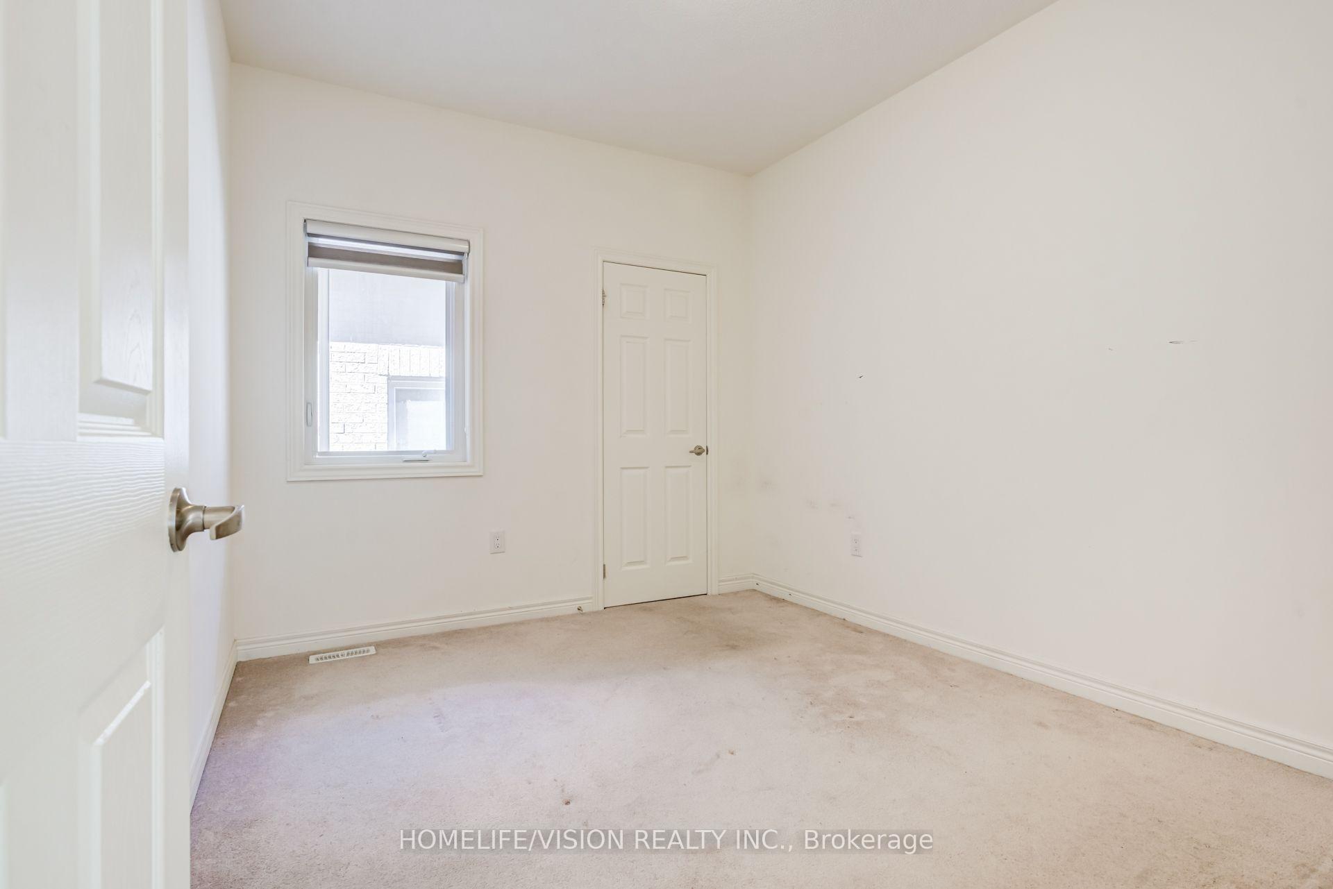Photo 30 of 383 Royal West Drive, Brampton, Credit Valley — HOMEH