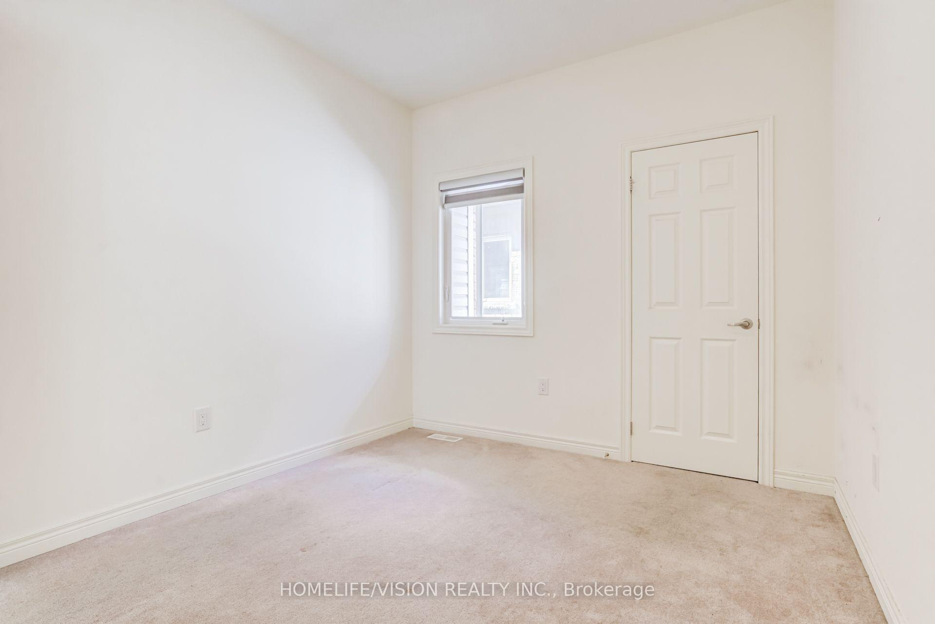 Photo 31 of 383 Royal West Drive, Brampton, Credit Valley — HOMEH