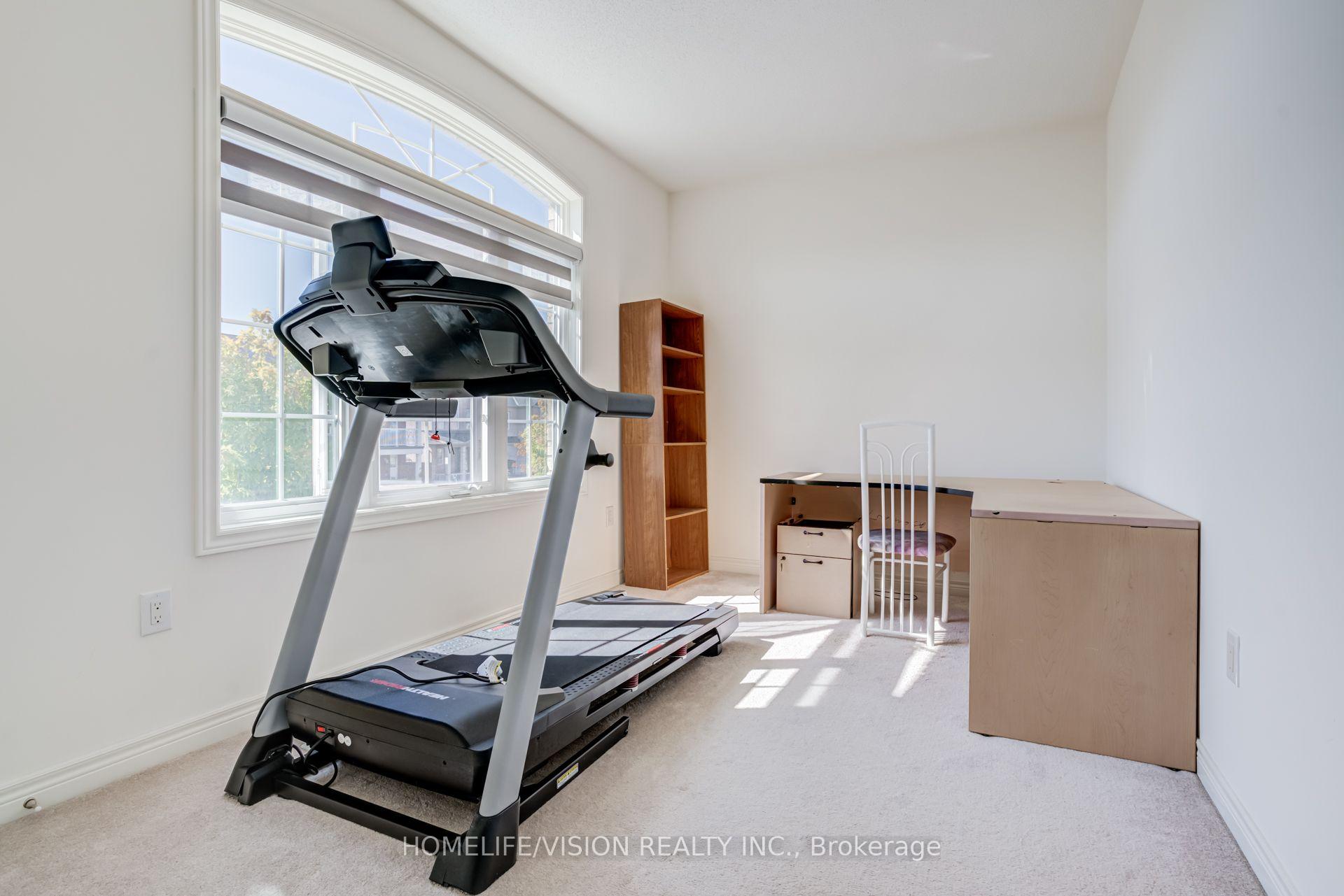 Photo 33 of 383 Royal West Drive, Brampton, Credit Valley — HOMEH