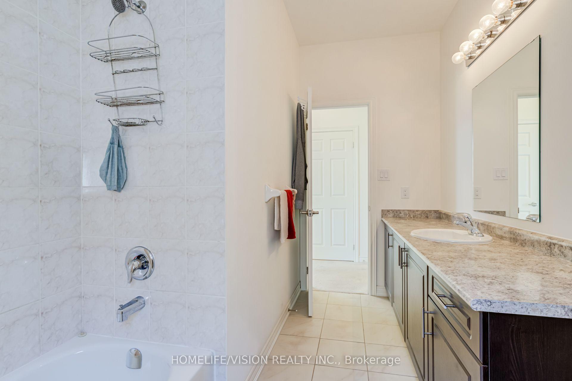 Photo 39 of 383 Royal West Drive, Brampton, Credit Valley — HOMEH