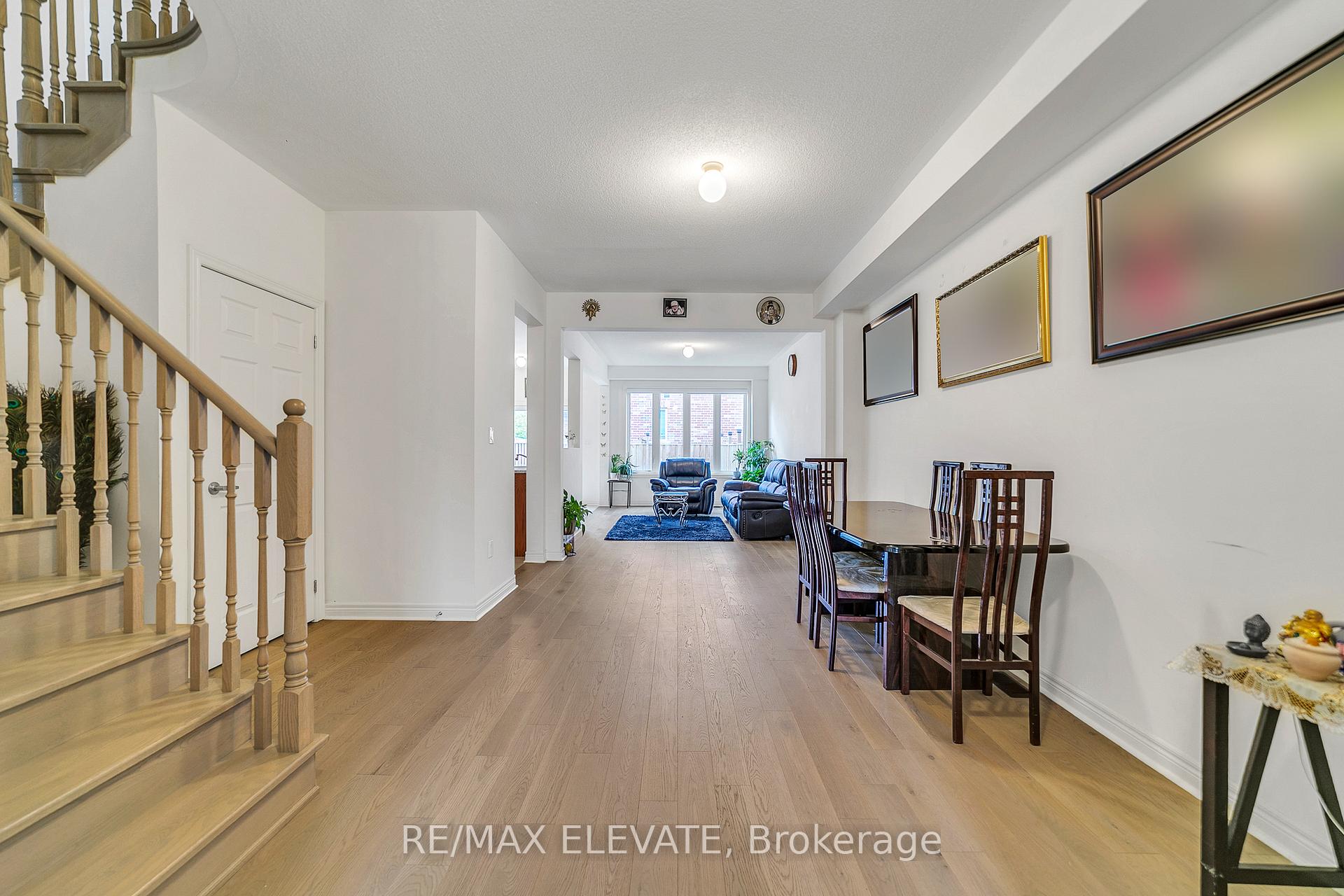 Photo 5 of 1208 Jim Brewster Circle, Oshawa, Eastdale — HOMEH