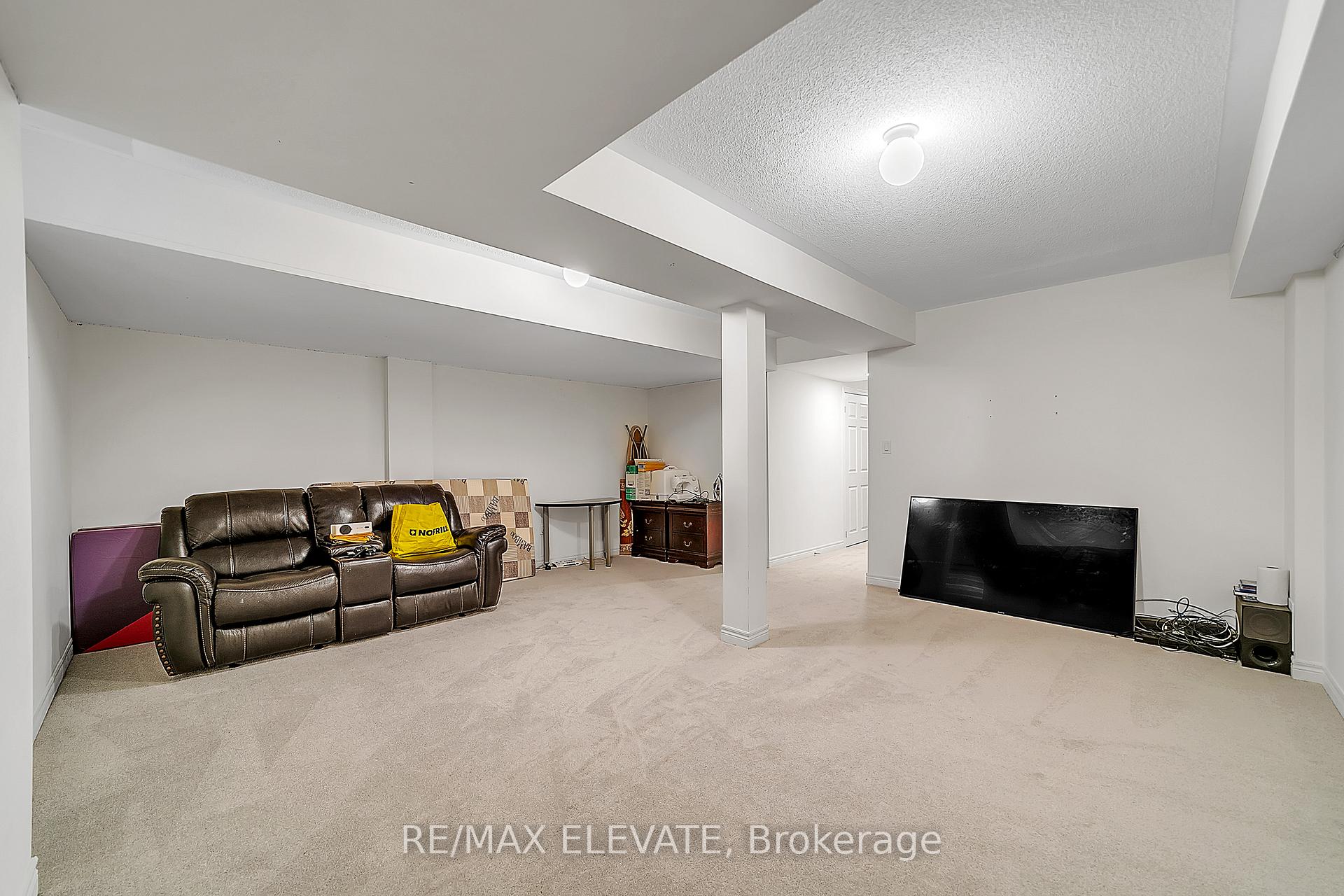 Photo 17 of 1208 Jim Brewster Circle, Oshawa, Eastdale — HOMEH