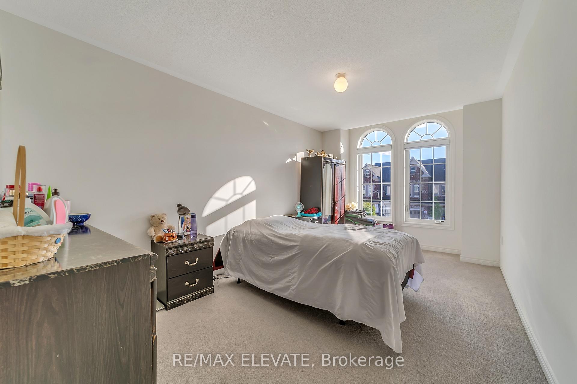 Photo 19 of 1208 Jim Brewster Circle, Oshawa, Eastdale — HOMEH