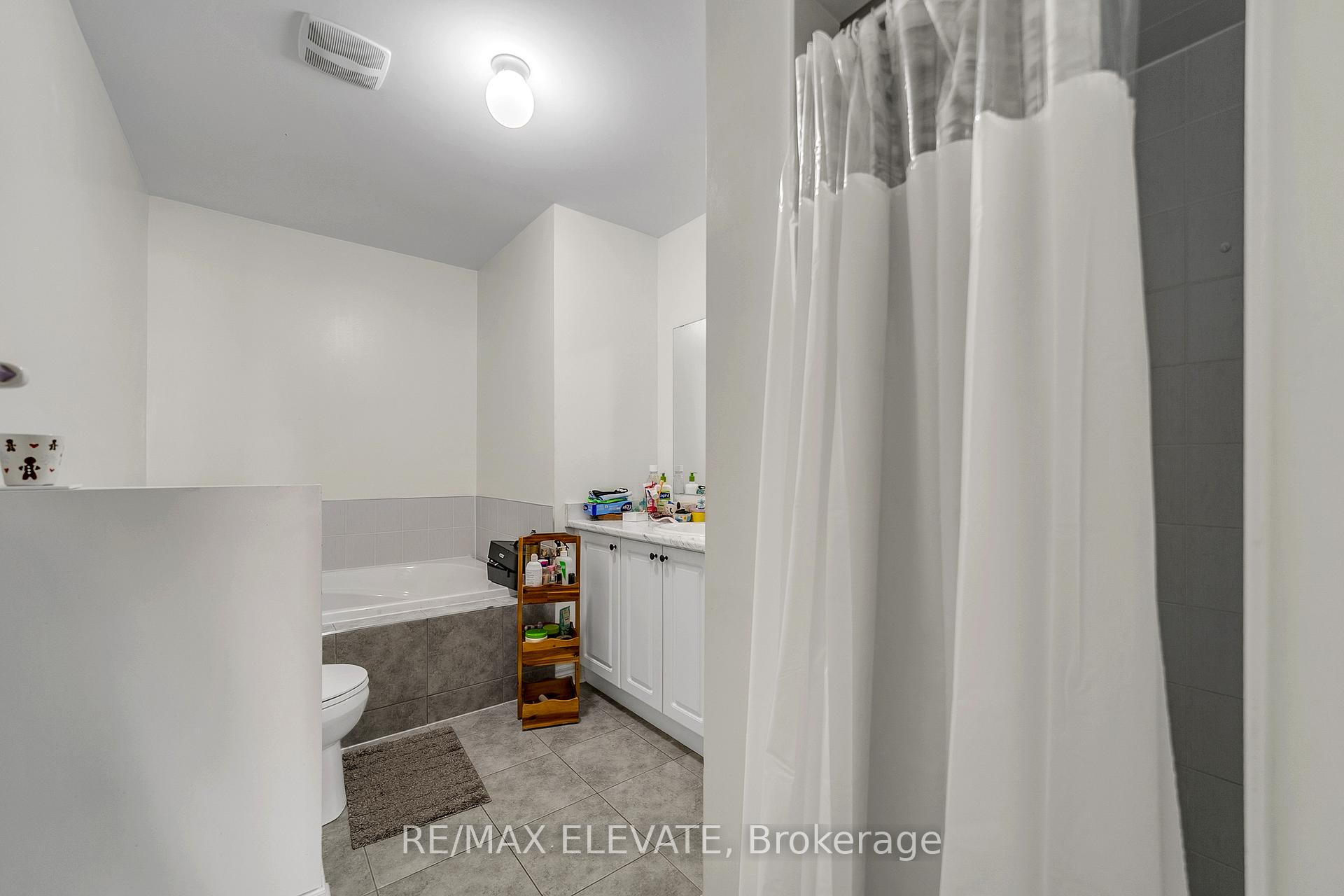 Photo 24 of 1208 Jim Brewster Circle, Oshawa, Eastdale — HOMEH