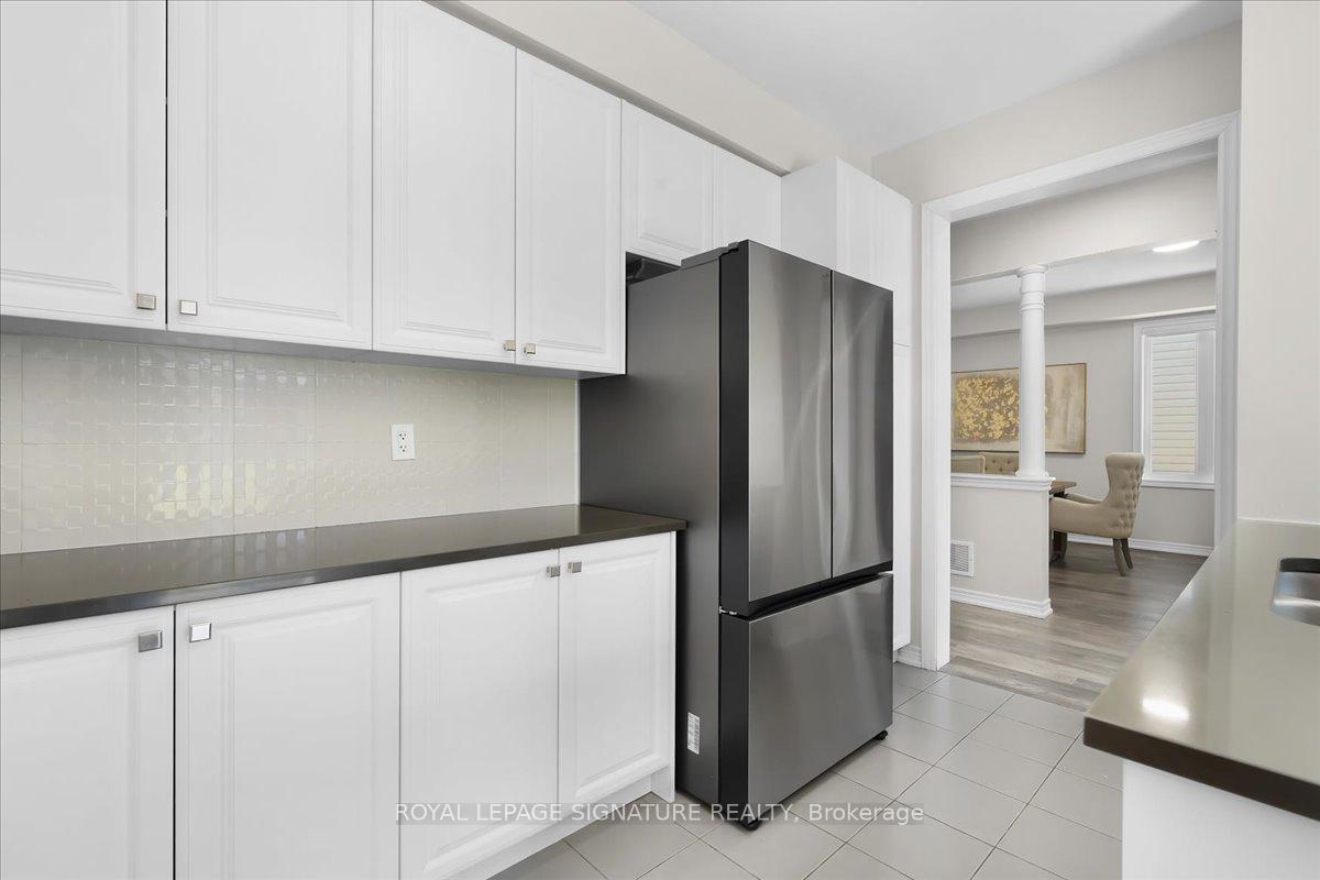 Photo 10 of 635 Lemay Grove, Peterborough, Monaghan Ward 2 — HOMEH