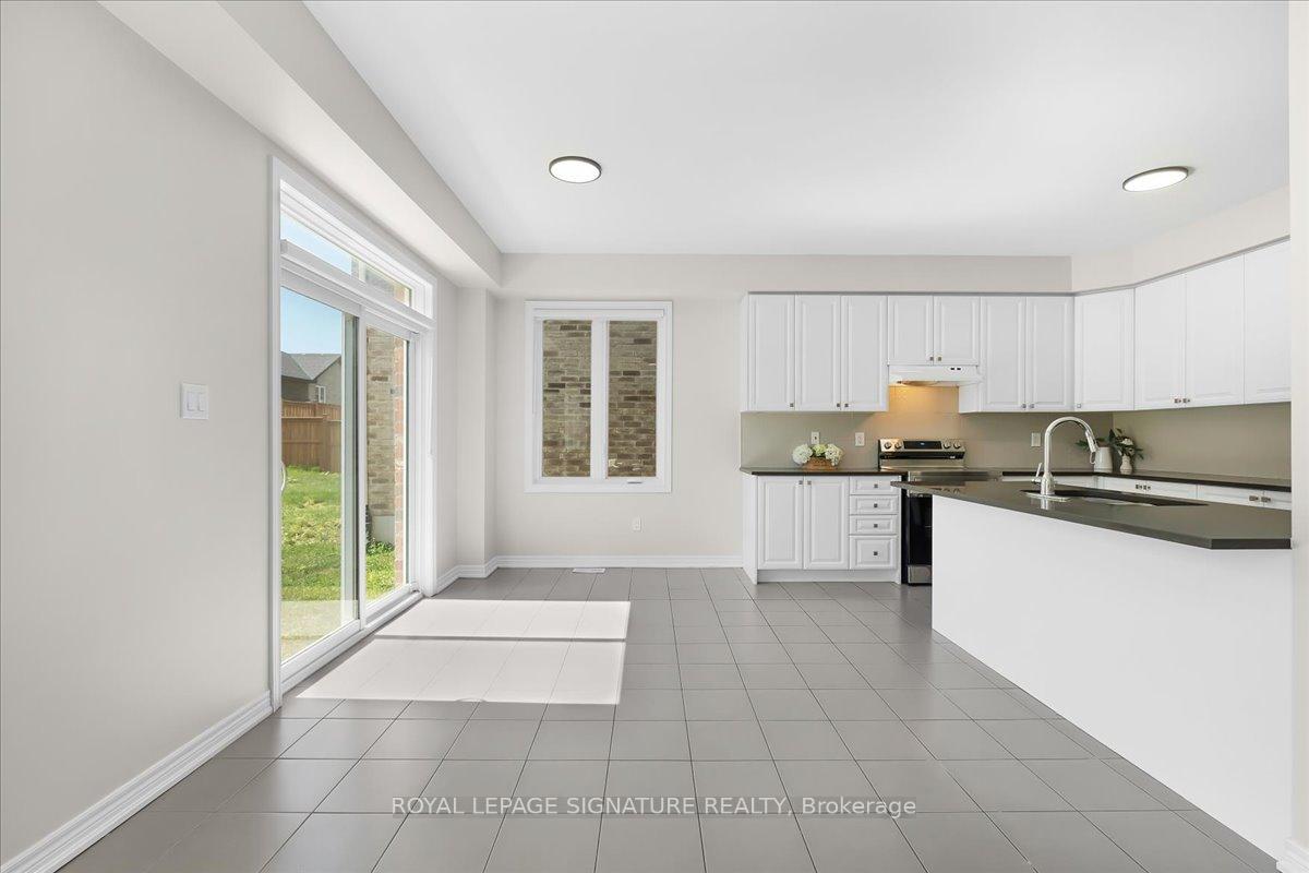 Photo 14 of 635 Lemay Grove, Peterborough, Monaghan Ward 2 — HOMEH