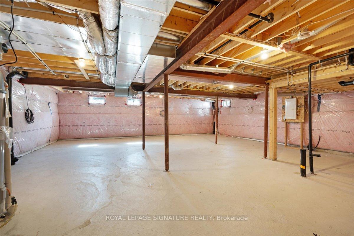 Photo 43 of 635 Lemay Grove, Peterborough, Monaghan Ward 2 — HOMEH