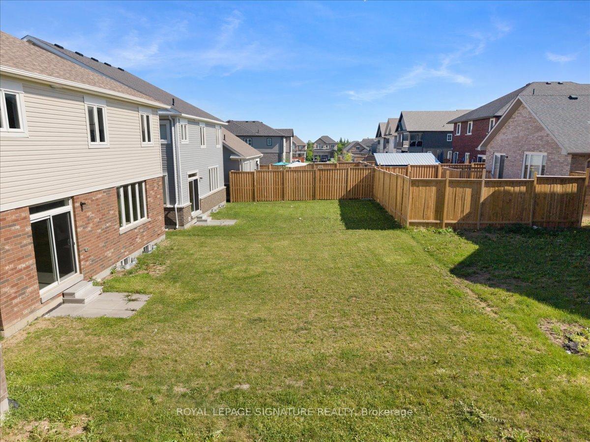 Photo 45 of 635 Lemay Grove, Peterborough, Monaghan Ward 2 — HOMEH