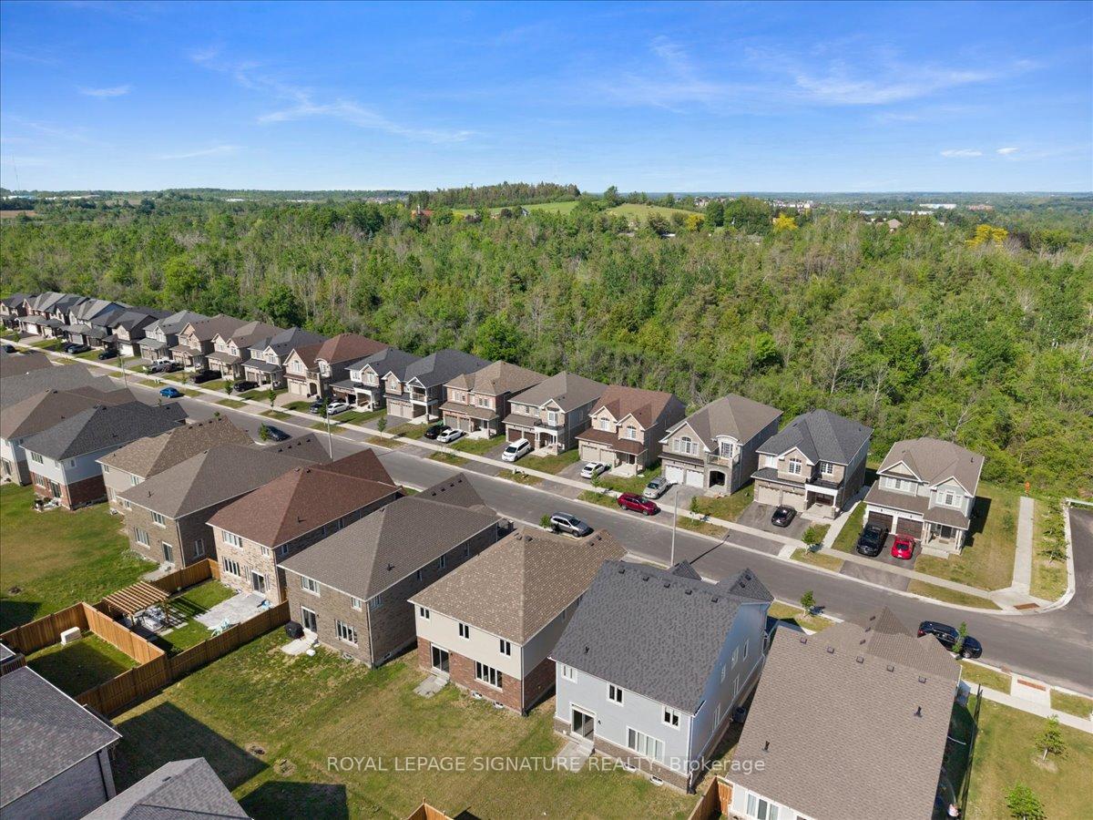 Photo 48 of 635 Lemay Grove, Peterborough, Monaghan Ward 2 — HOMEH