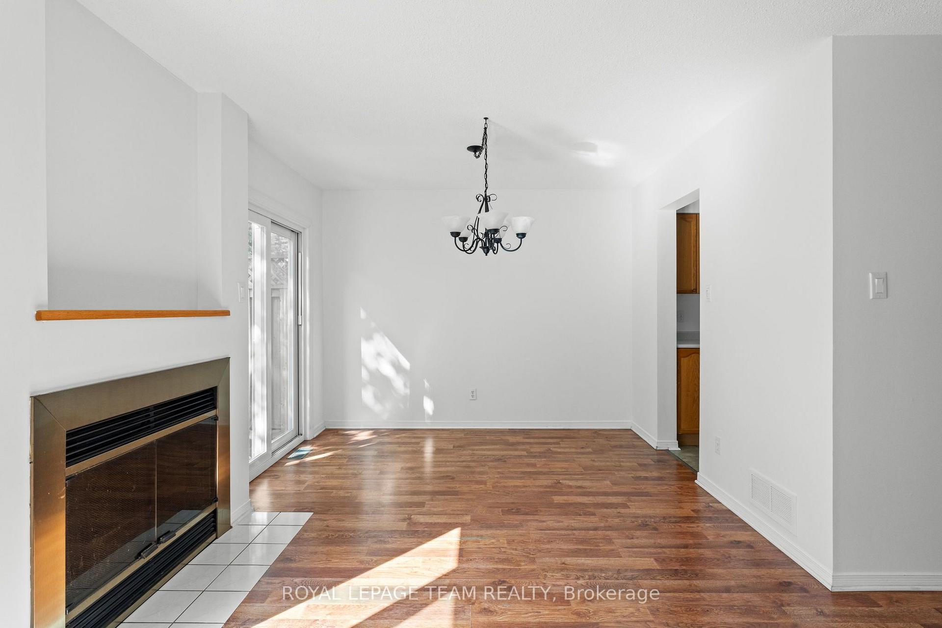 Photo 9 of 106 Woodpark Way, Ottawa, Barrhaven - Longfields — HOMEH