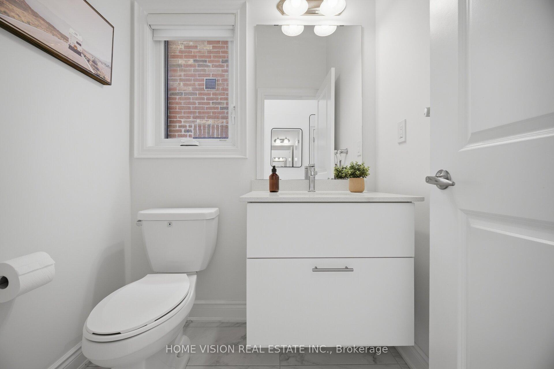 Photo 14 of 36 Quinton Ridge, Brampton, Bram West — HOMEH
