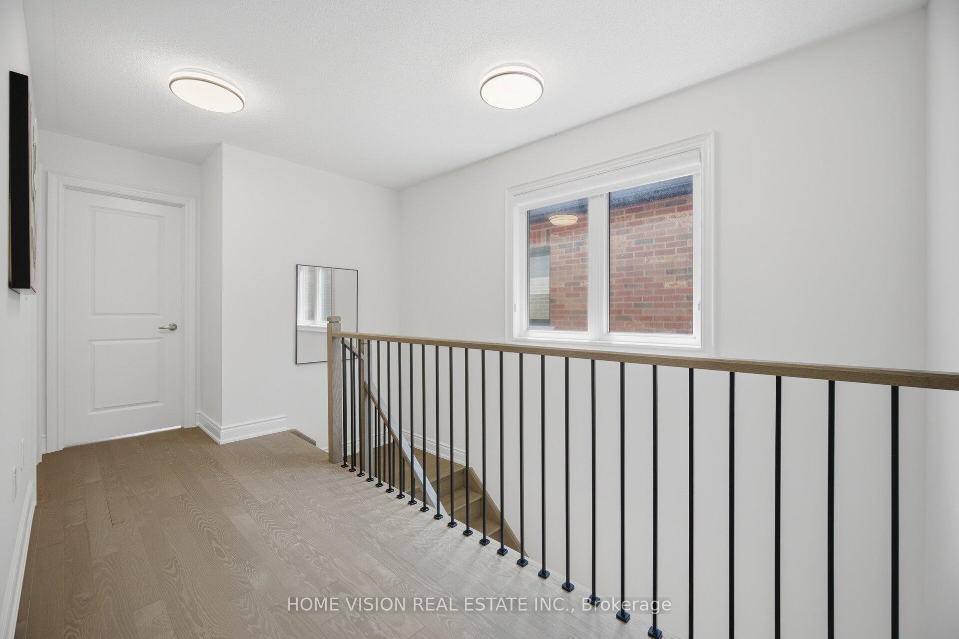 Photo 16 of 36 Quinton Ridge, Brampton, Bram West — HOMEH